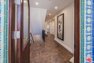 812 S Catalina Ave #B - Photo 2 of 8