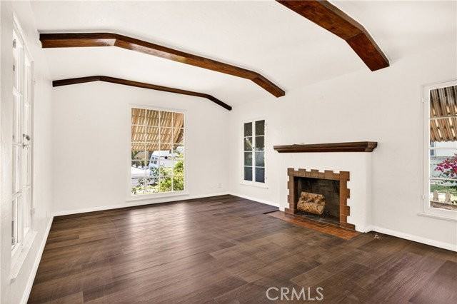 4167 Brunswick Ave - Photo 3 of 8