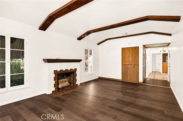 4167 Brunswick Ave - Photo 4 of 8