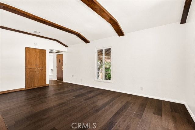 4167 Brunswick Ave - Photo 5 of 8