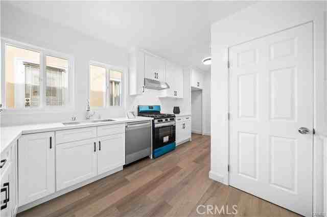 1558 Hauser Blvd - Photo 6 of 8