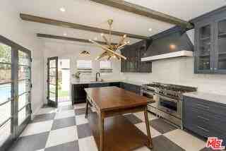 455 N Highland Ave - Photo 5 of 8