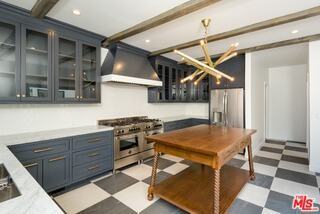 455 N Highland Ave - Photo 6 of 8