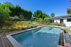 featured image of 3751 Multiview Dr