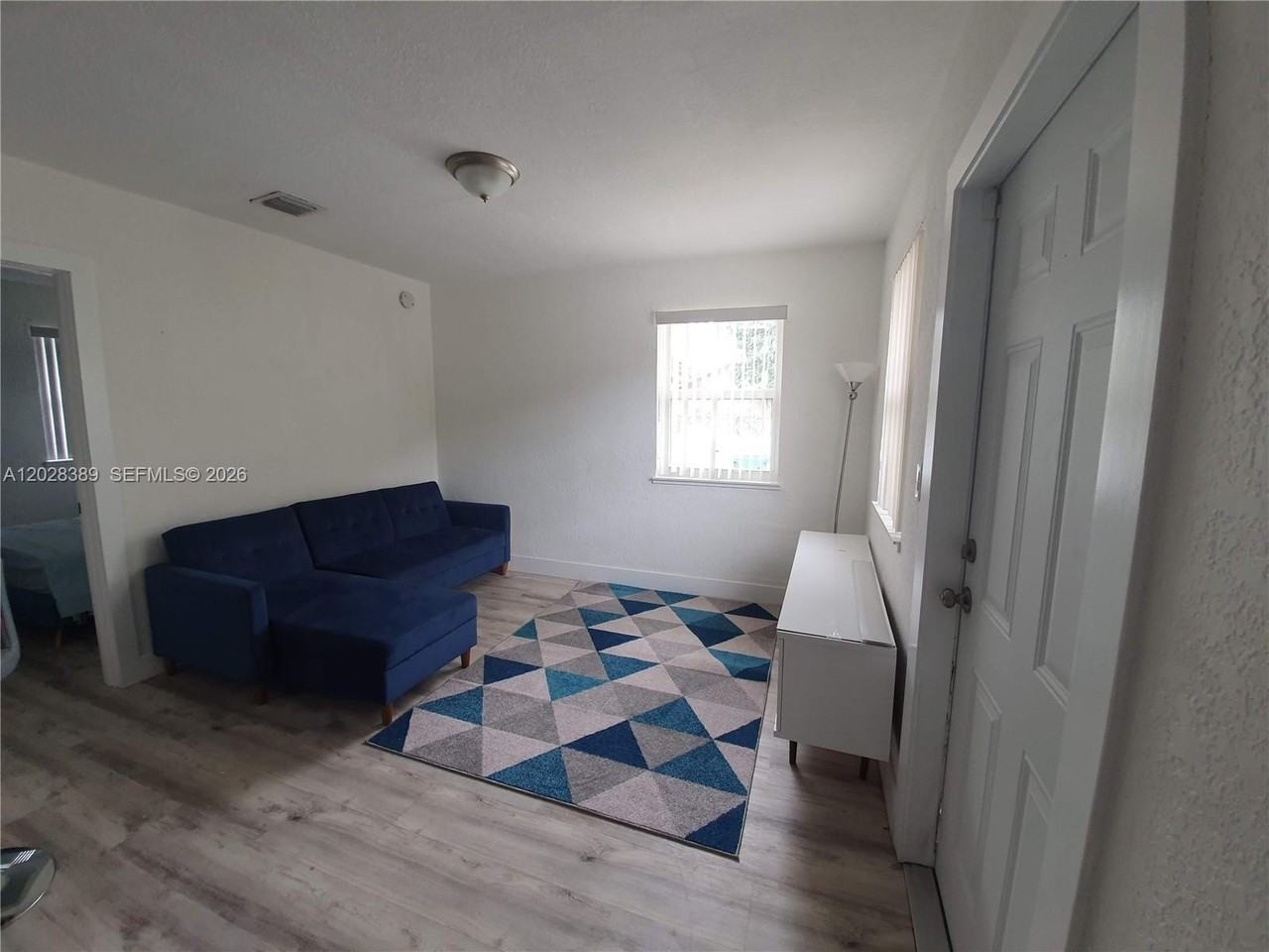 2392 Nw 9th St #2392 - Photo 2 of 11