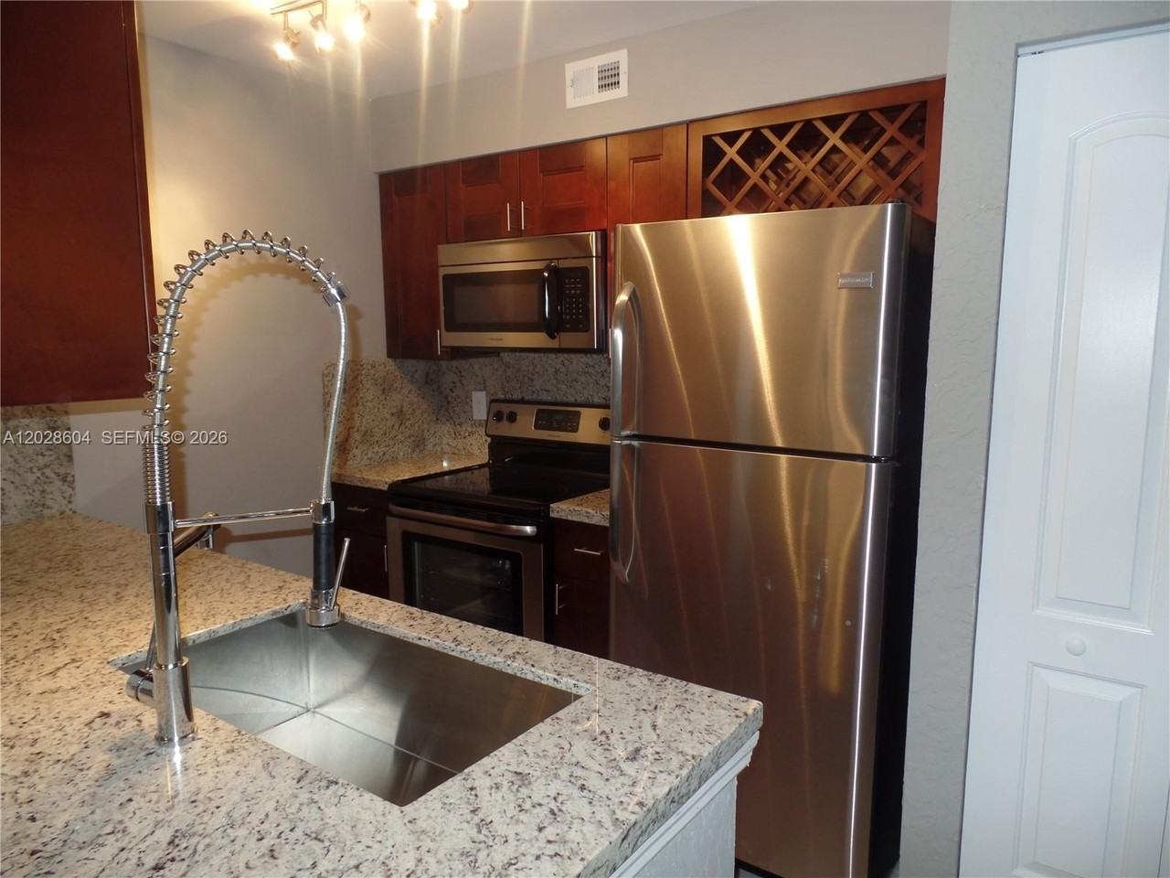 2851 N Oakland Forest Dr #111 - Photo 3 of 50