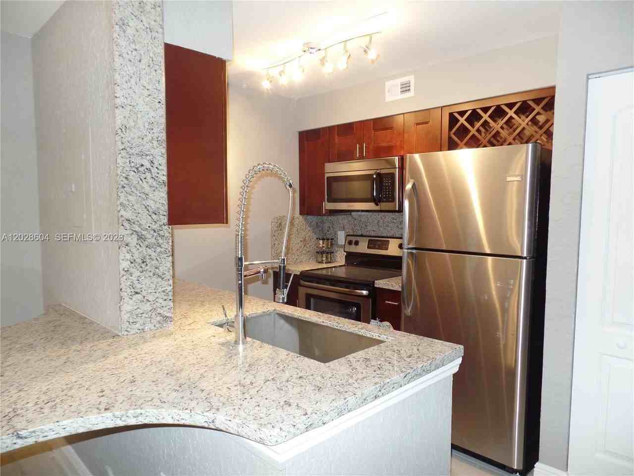 2851 N Oakland Forest Dr #111 - Photo 5 of 50