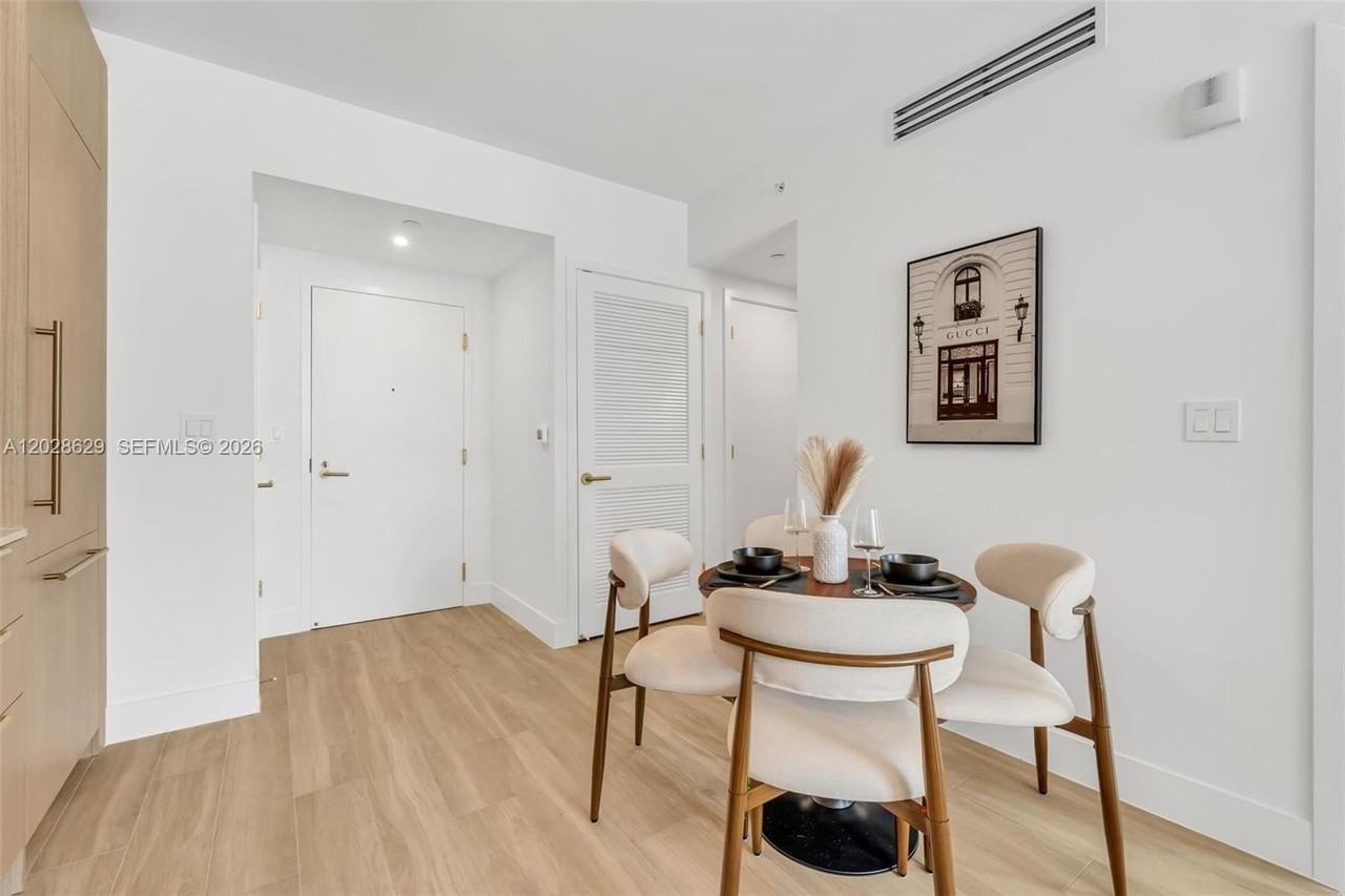90 Nw 32nd St #909 - Photo 7 of 28