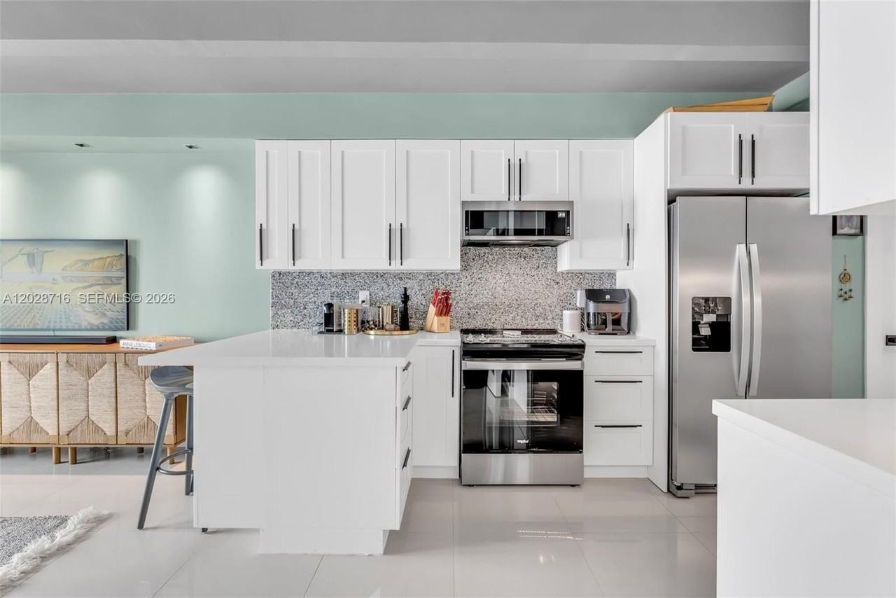 1225 West Ave #503 - Photo 6 of 25