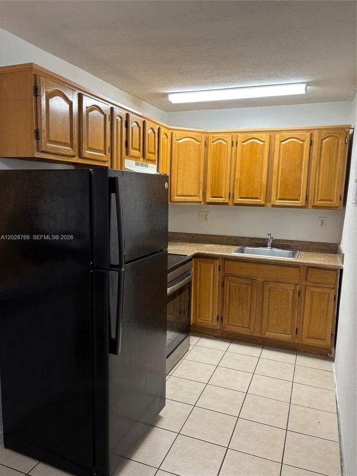 6780 Sw 44th St #15 - Photo 2 of 7