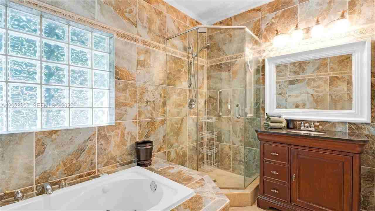 623 Ne 17th Way - Photo 7 of 23