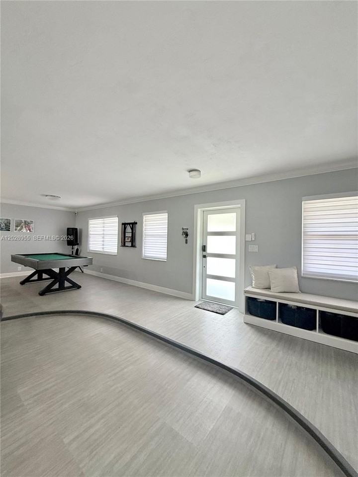 5680 Sw 7th St - Photo 4 of 20