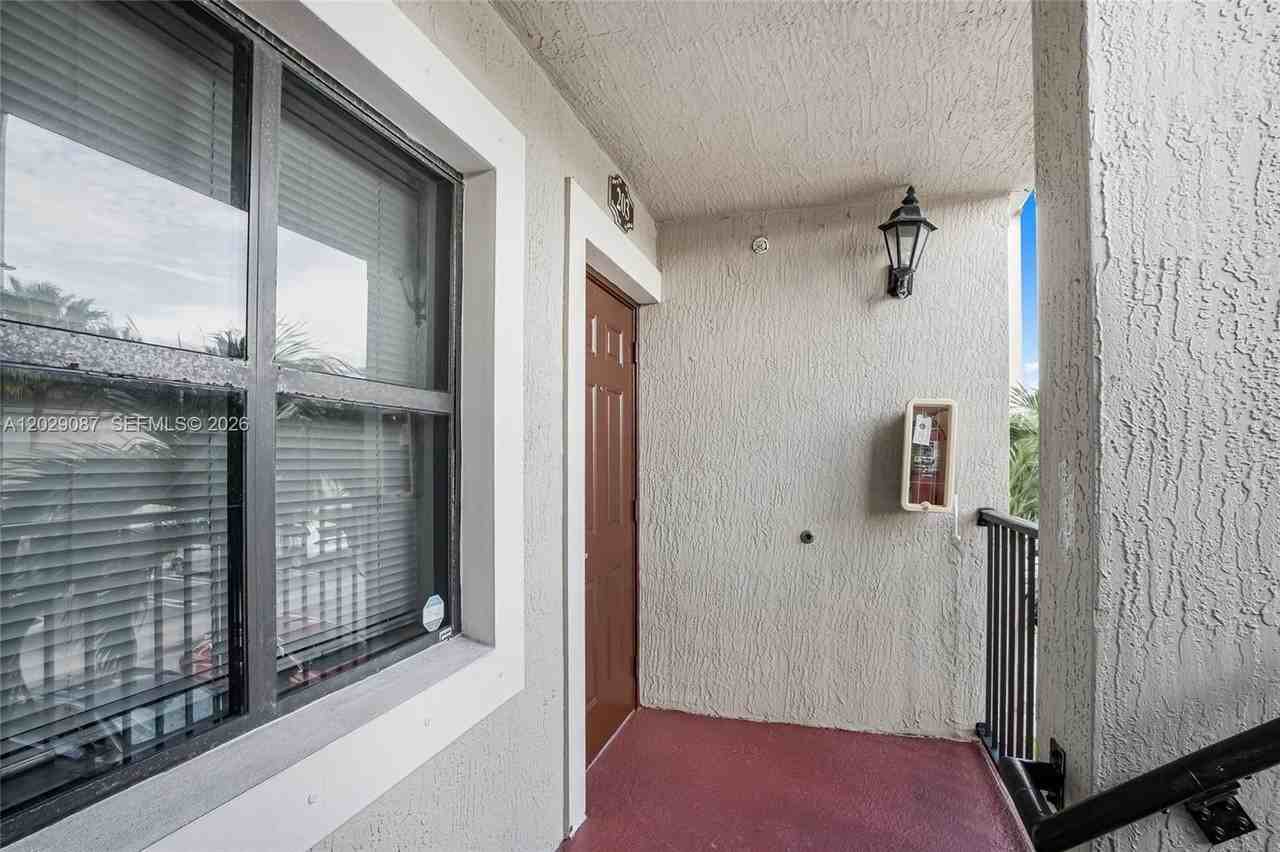 22551 Sw 88th Pl #203-1 - Photo 4 of 27