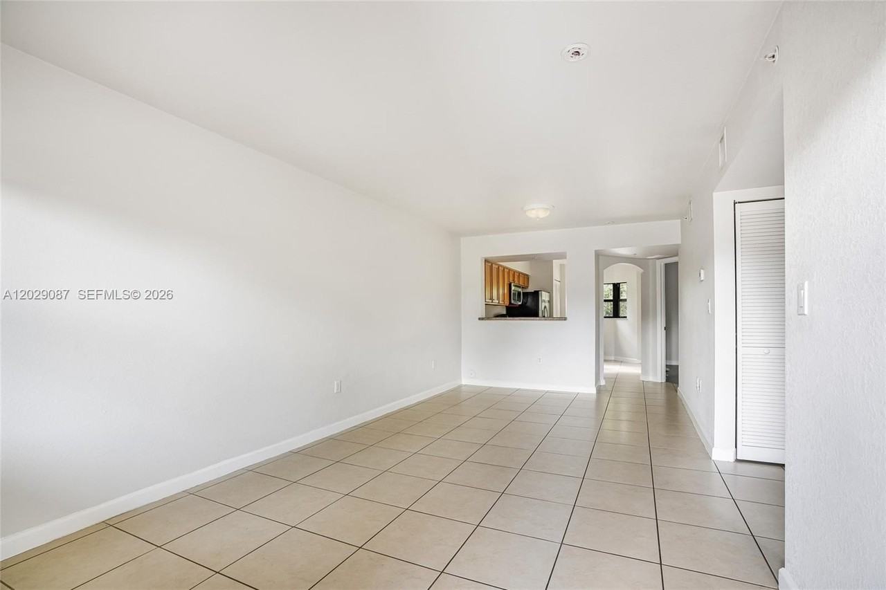 22551 Sw 88th Pl #203-1 - Photo 5 of 27