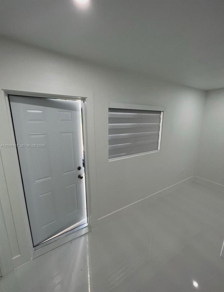 11850 Sw 187th St #0 - Photo 4 of 15