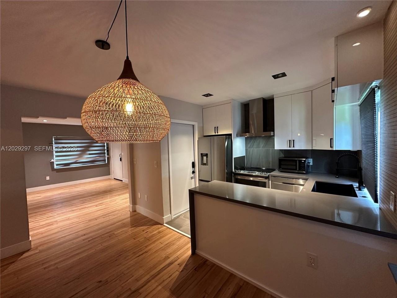 657 Ne 92nd St #4E - Photo 2 of 29