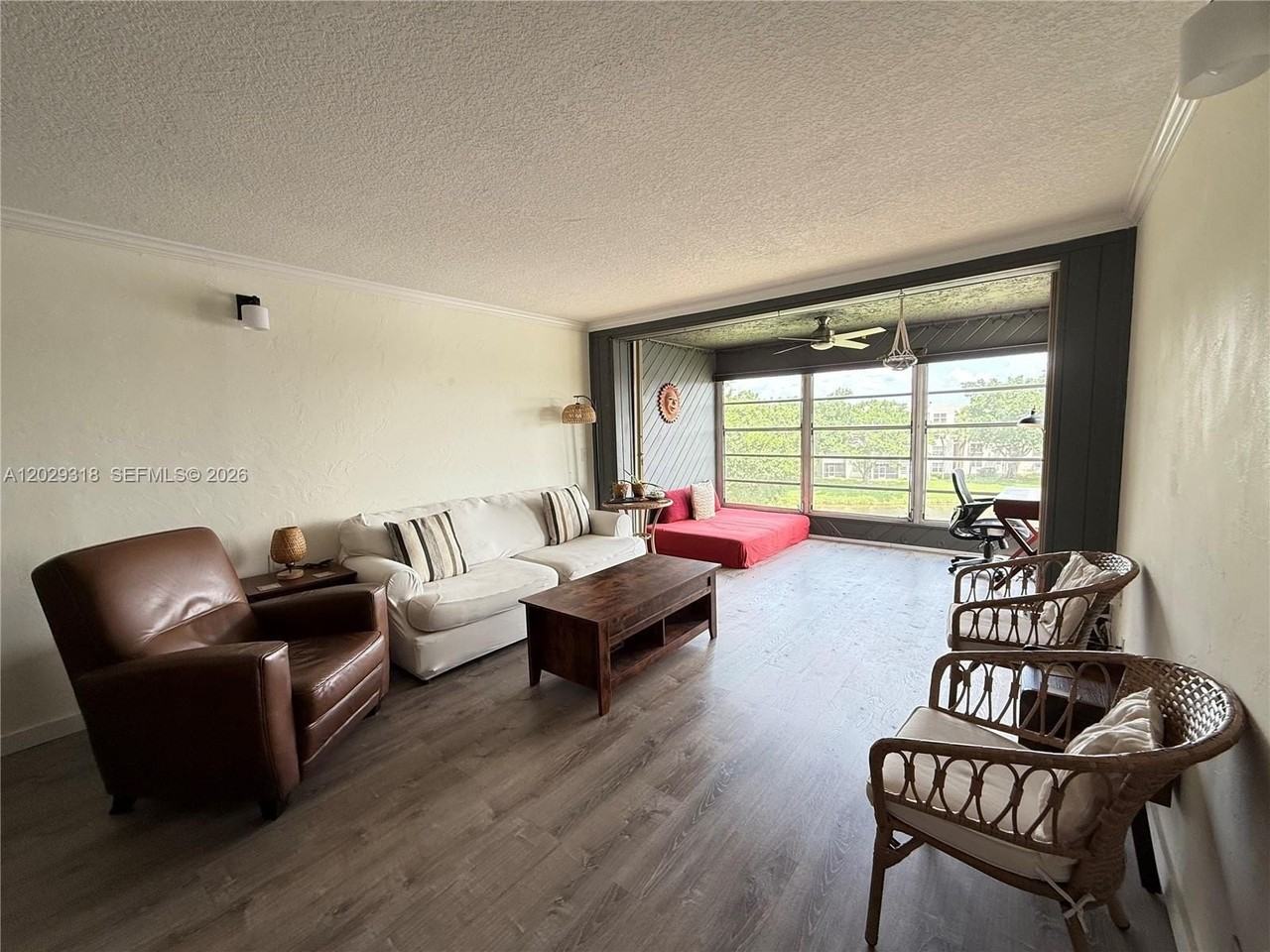 9235 Lagoon Pl #402 - Photo 6 of 22