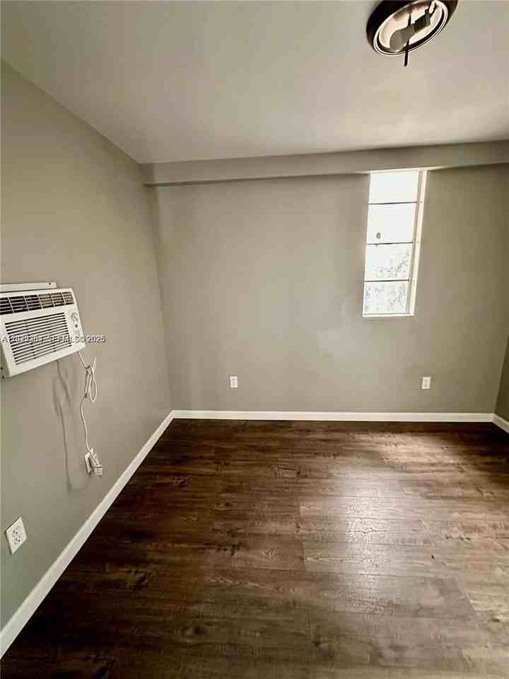 6326 Nw 4th Ave #4 - Photo 6 of 8