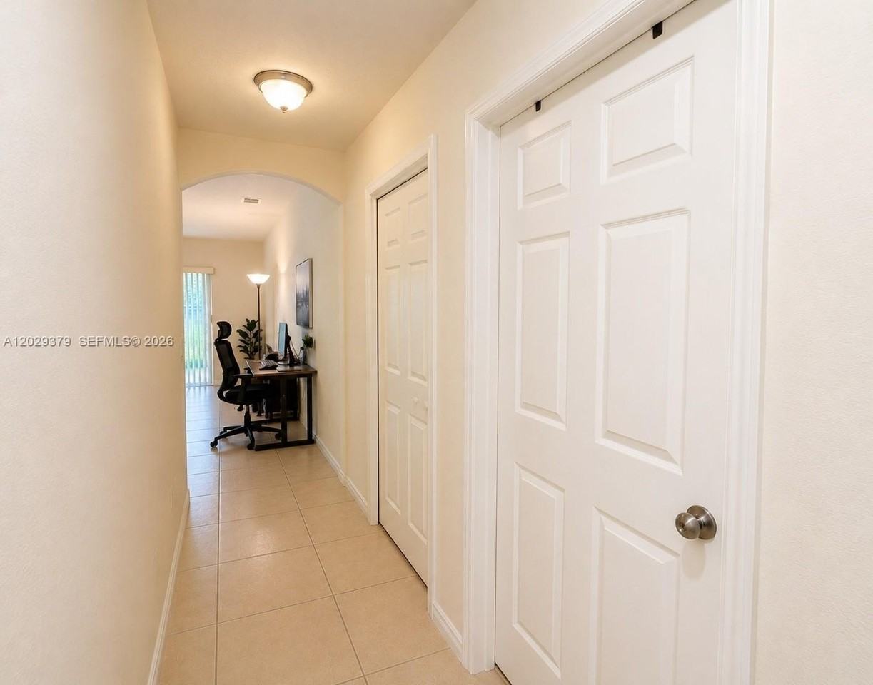 3856 Sw 48th Ave #3856 - Photo 6 of 14
