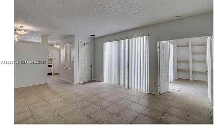 960 Corkwood St - Photo 3 of 15