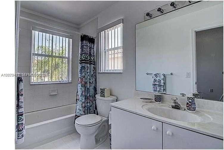 960 Corkwood St - Photo 6 of 15
