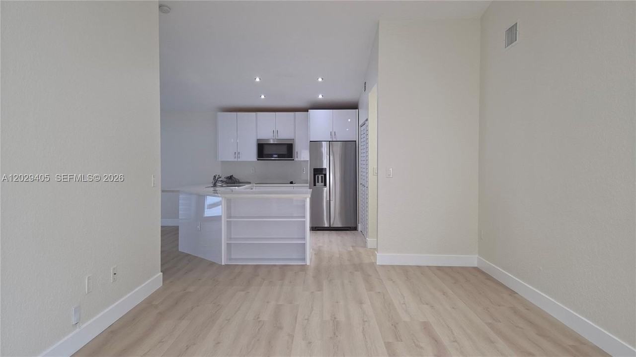 14484 Sw 179th Ln #14484 - Photo 5 of 32