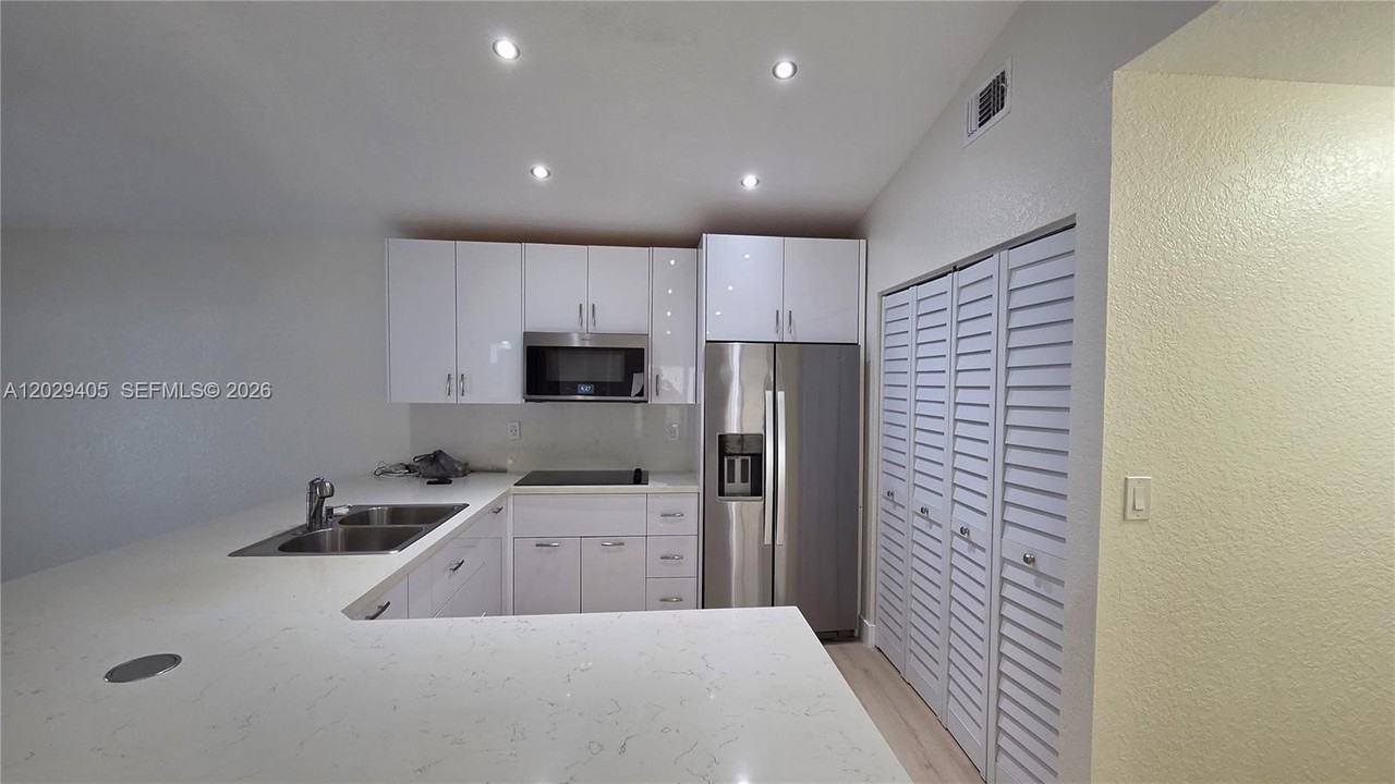 14484 Sw 179th Ln #14484 - Photo 7 of 32