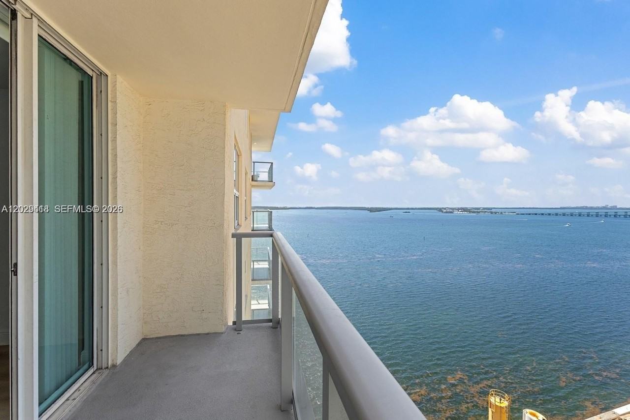 1155 Brickell Bay Dr #1609