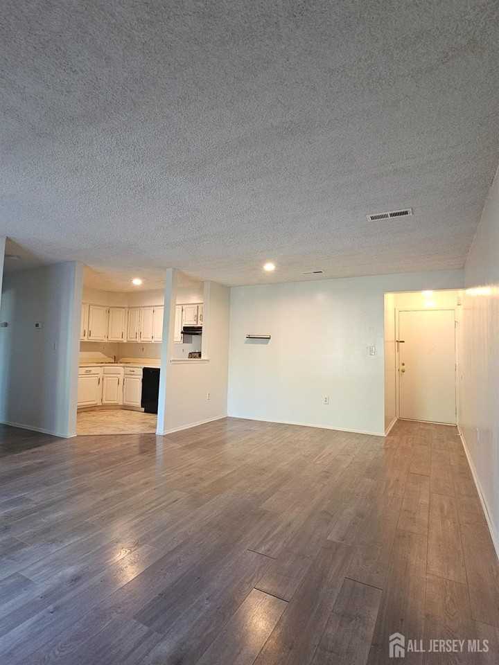 2307 Aspen Dr - Photo 2 of 25