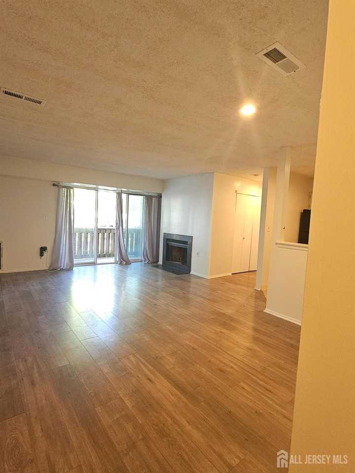 2307 Aspen Dr - Photo 4 of 25