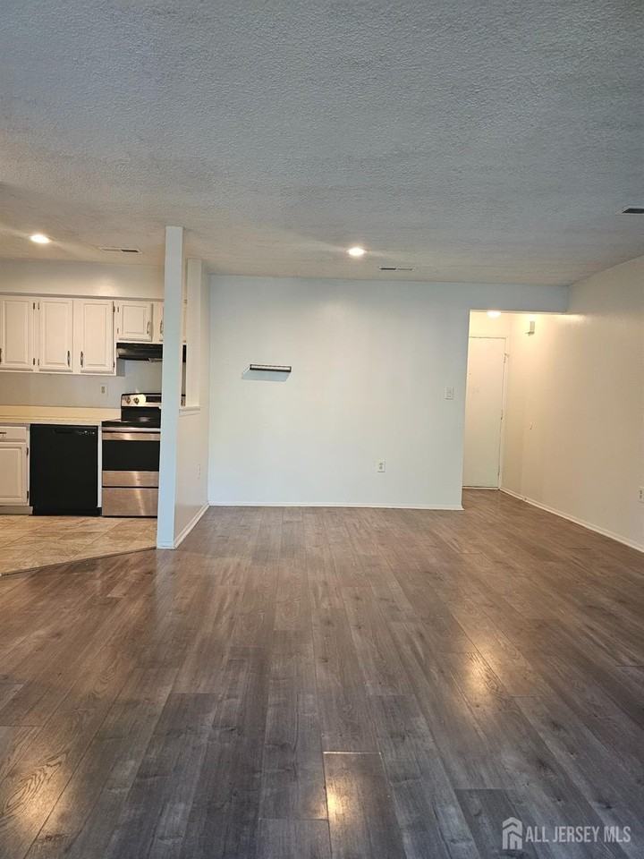 2307 Aspen Dr - Photo 5 of 25