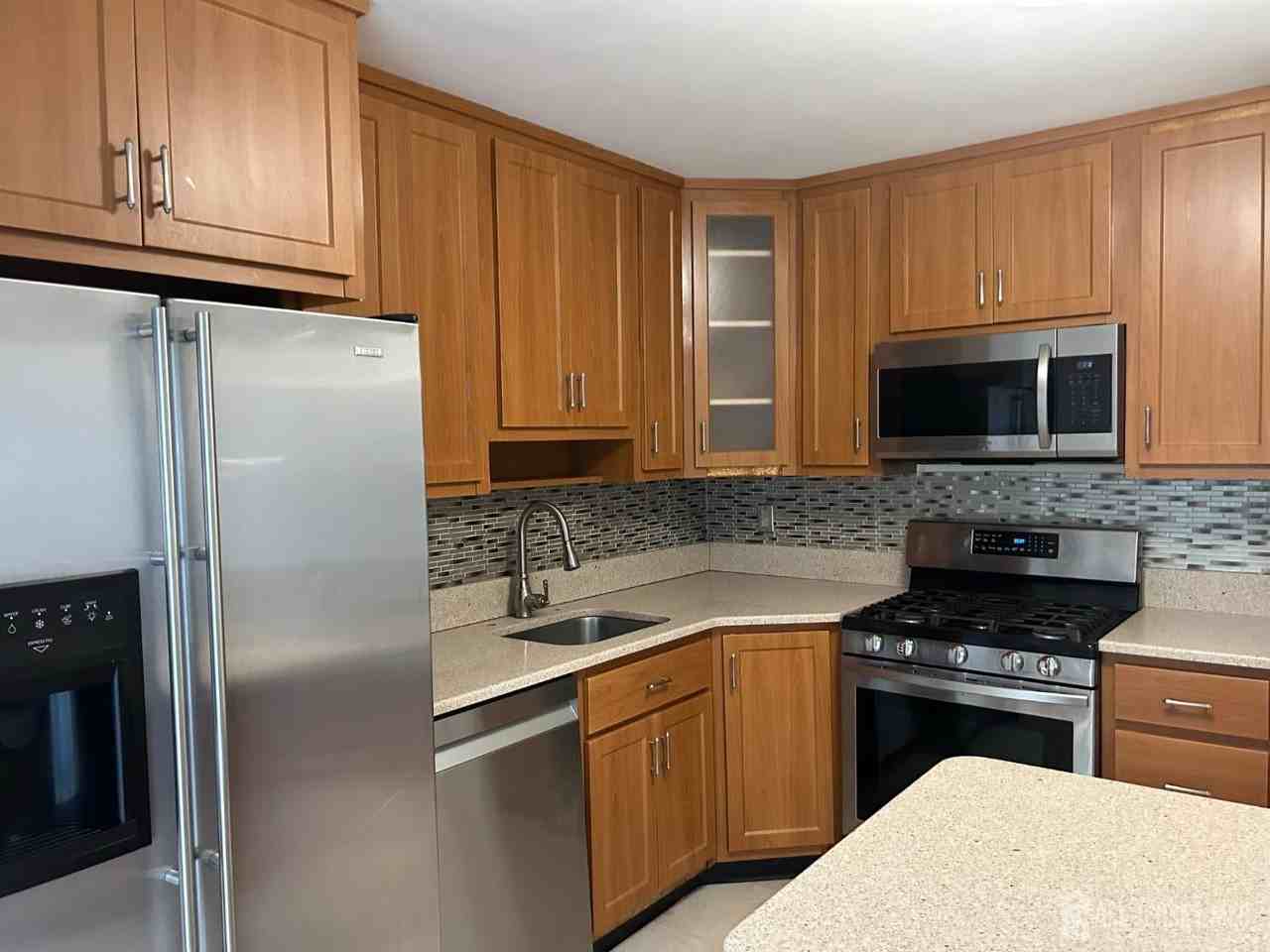 28 Renaissance Ln - Photo 2 of 12