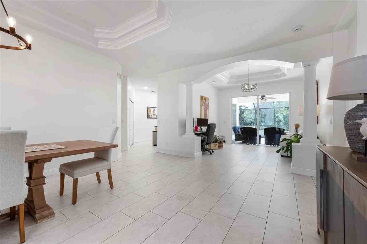 404 Golden Harbour Trl - Photo 2 of 47