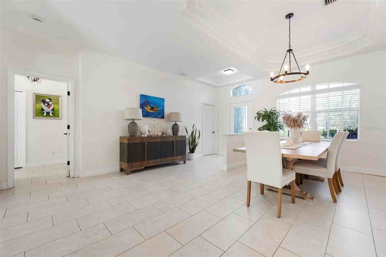 404 Golden Harbour Trl - Photo 6 of 47