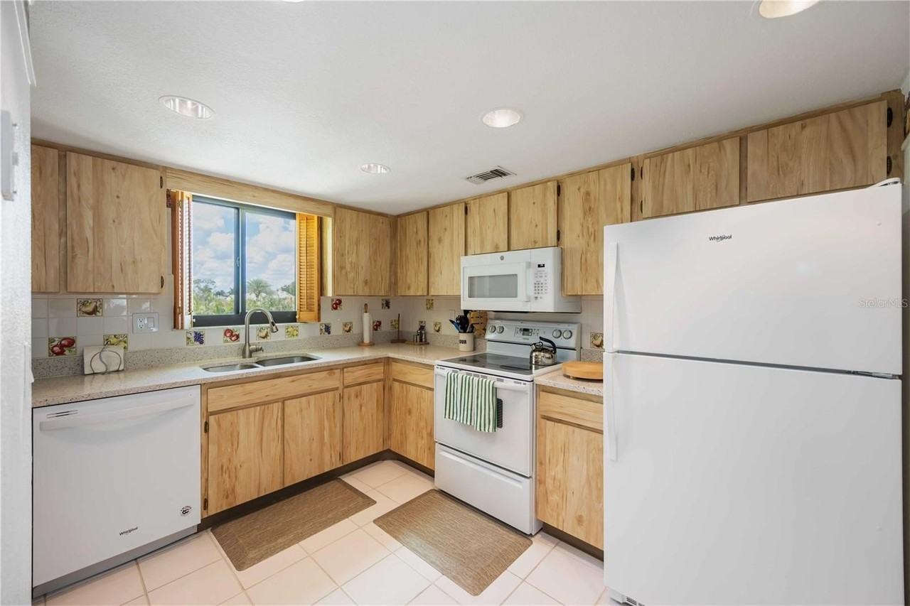 5050 Marianne Key Rd #1B - Photo 7 of 46