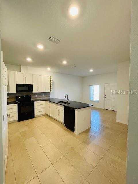 15 Crabtree Ct #B - Photo 7 of 18