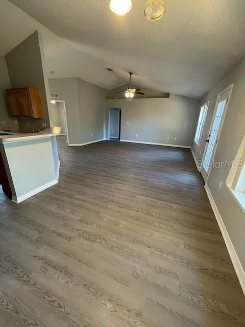48 Renworth Ln - Photo 4 of 12