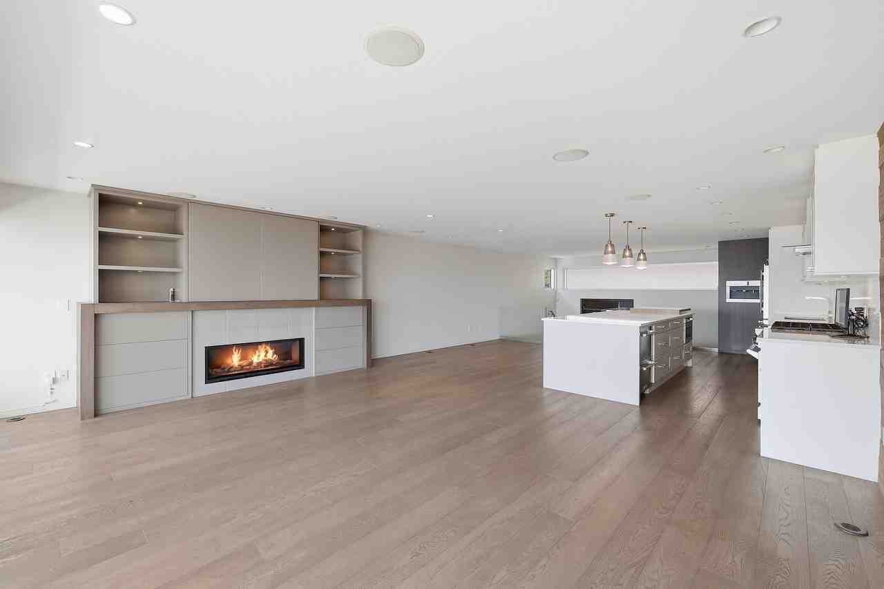 15240 Victoria Avenue - Photo 6 of 26