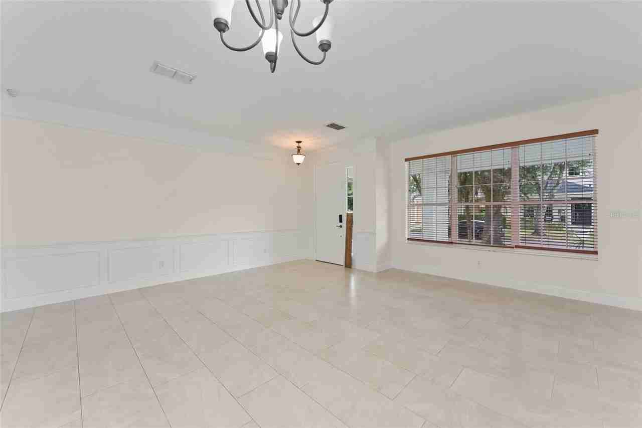 8838 Abbotsbury Dr - Photo 4 of 30