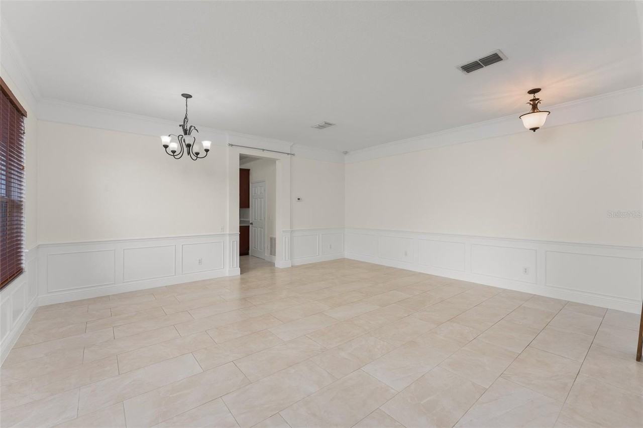 8838 Abbotsbury Dr - Photo 6 of 30