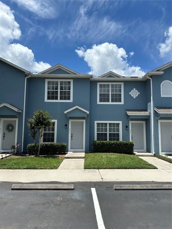 423 Wilton Cir - Photo 2 of 21