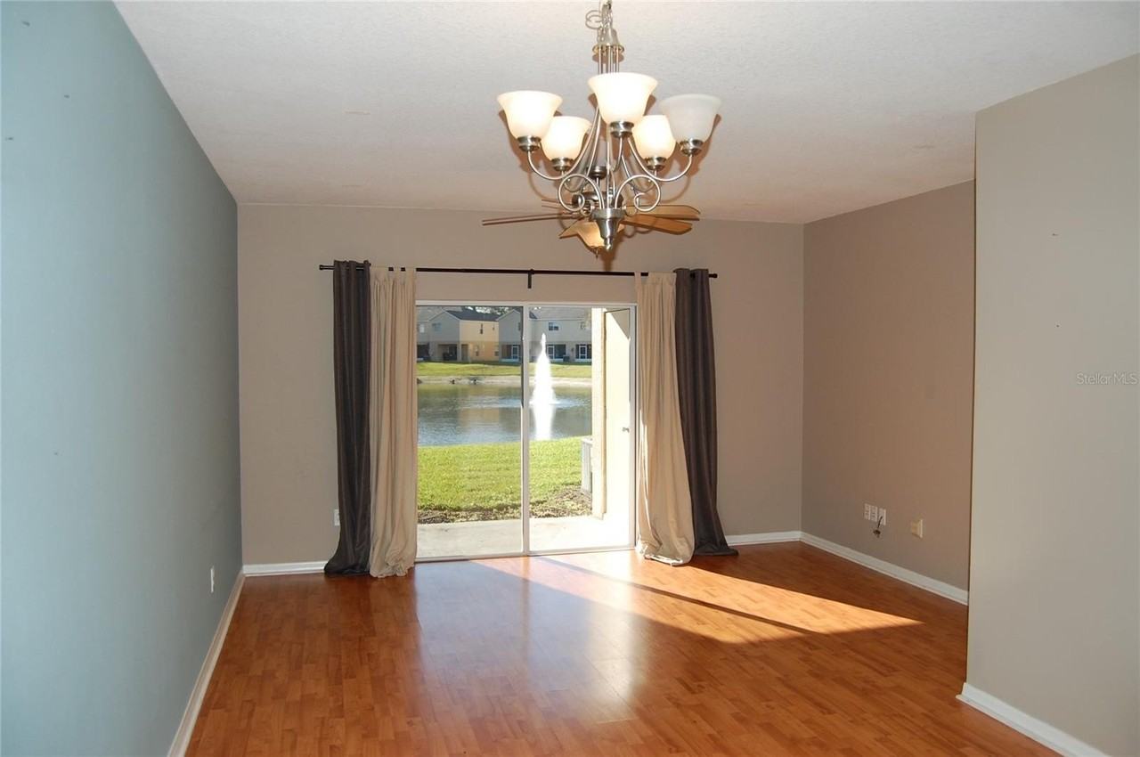 423 Wilton Cir - Photo 6 of 21