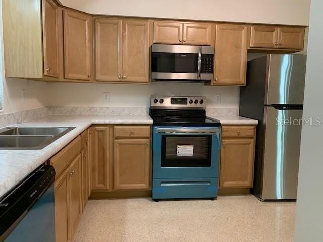 6367 Kearce St - Photo 2 of 16
