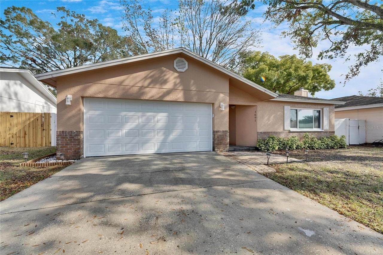 1691 E Orangecrest Ave - Photo 3 of 42