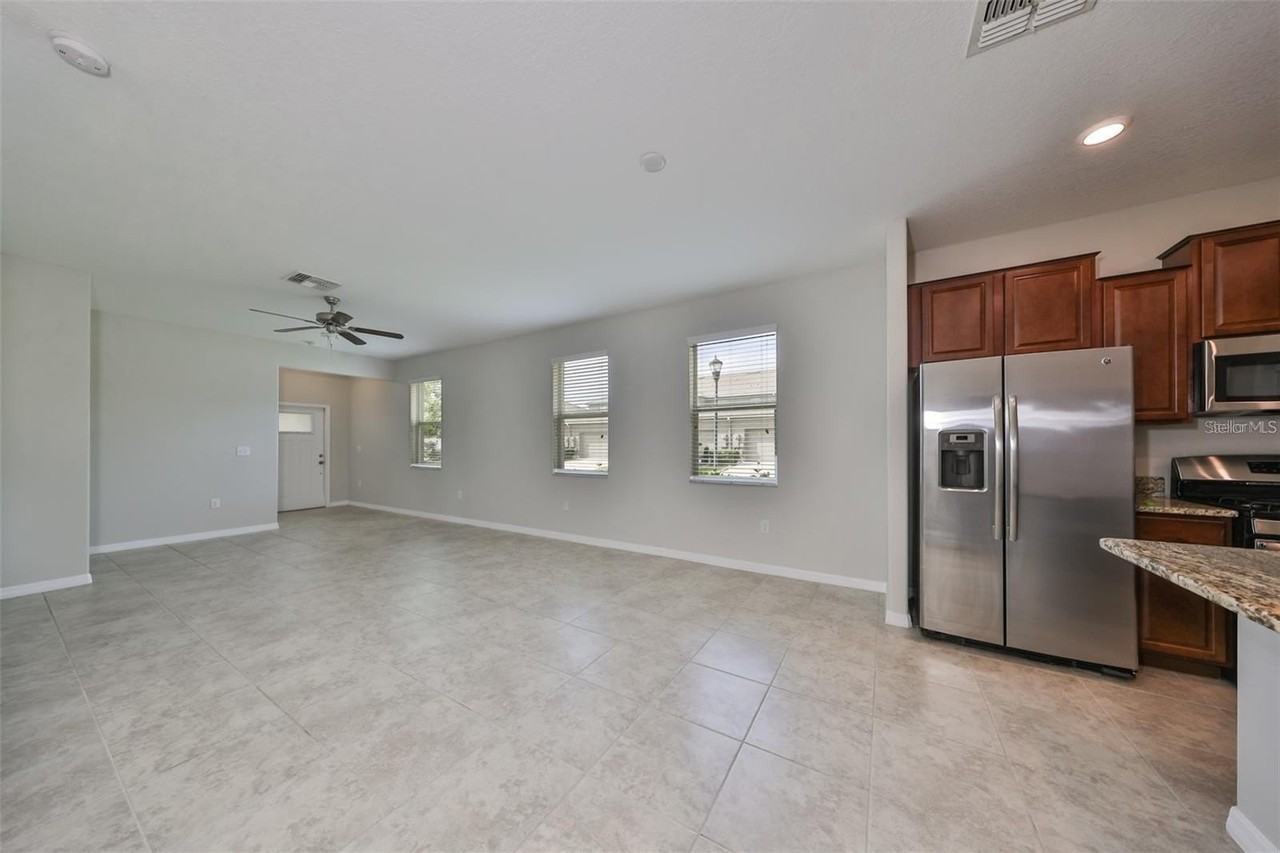 6328 Lantern View Pl - Photo 5 of 43