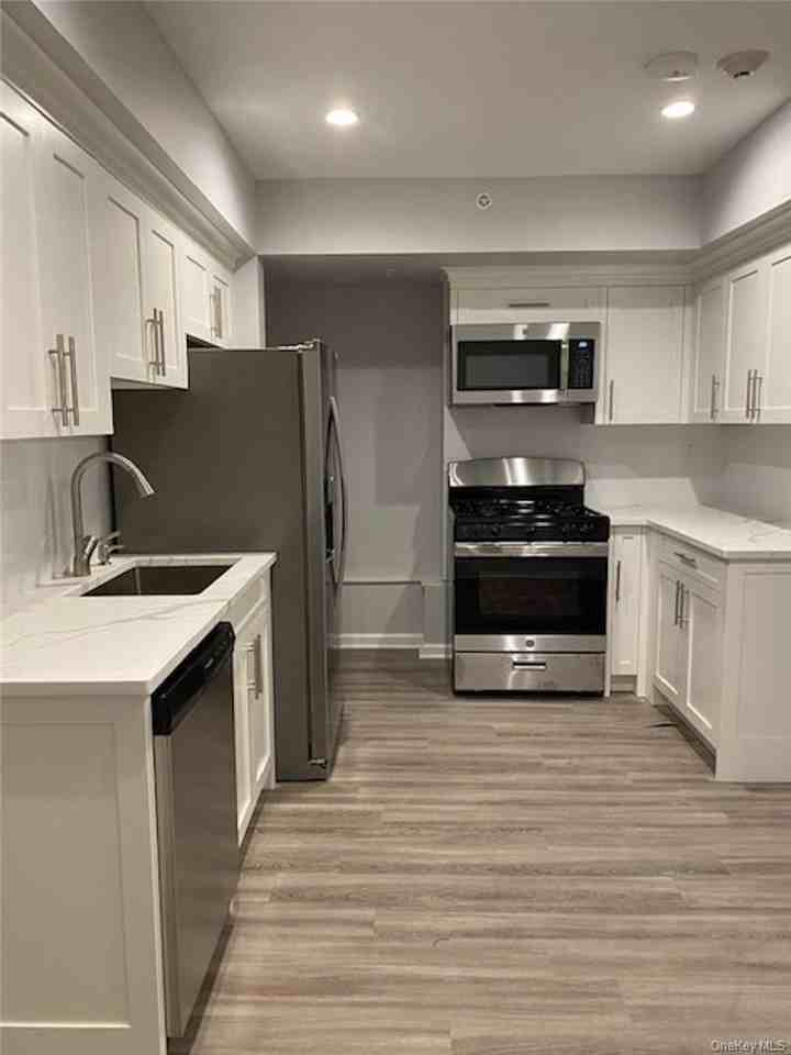 165/167 E Main Street #2A - Photo 4 of 22