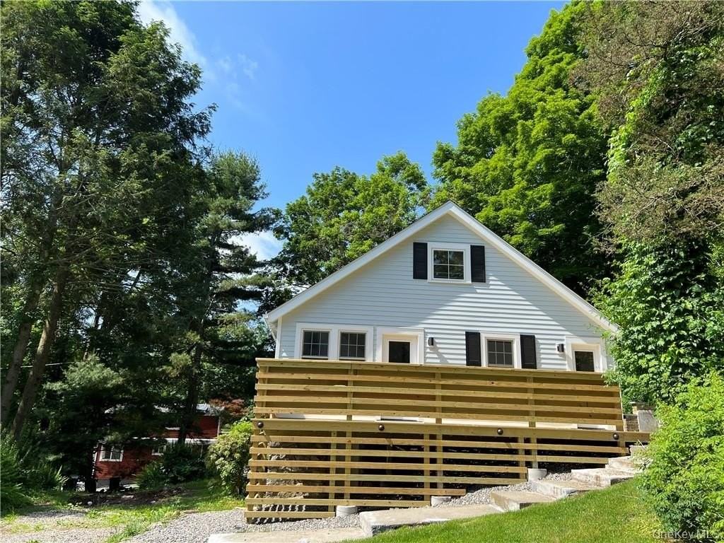 691 Long Pond Rd - Photo 2 of 32