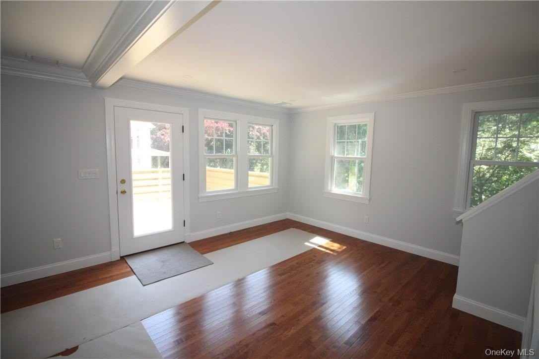 691 Long Pond Rd - Photo 4 of 32