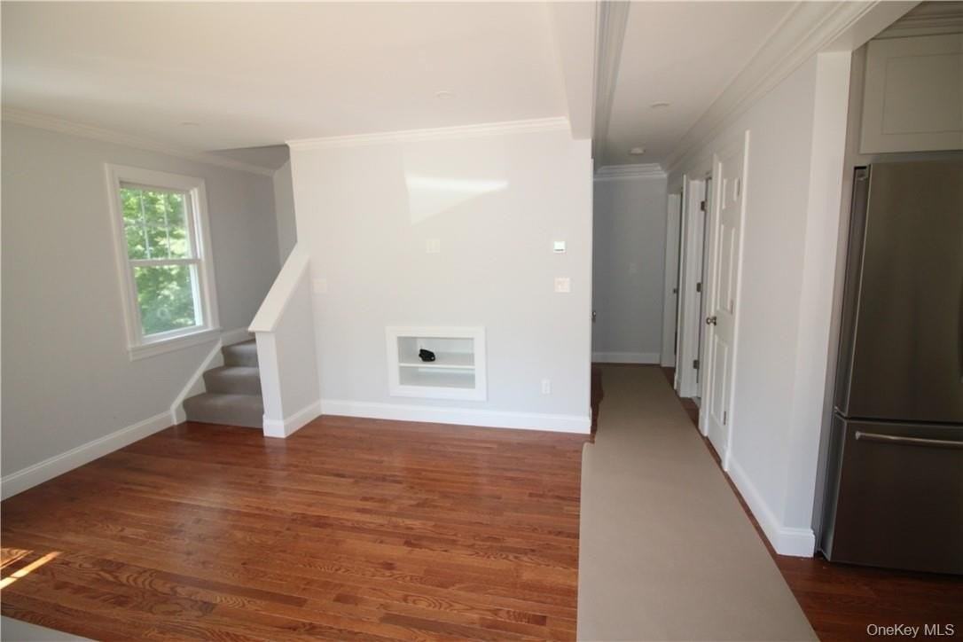 691 Long Pond Rd - Photo 5 of 32