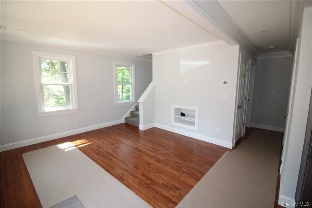 691 Long Pond Rd - Photo 7 of 32